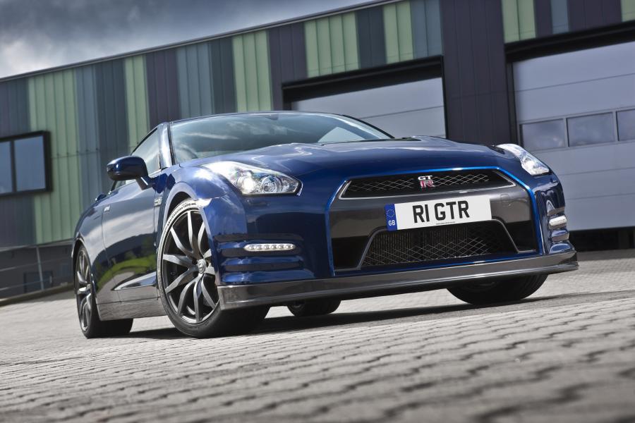  Nissan GT-R 2011 года  (фото 54 из 87)